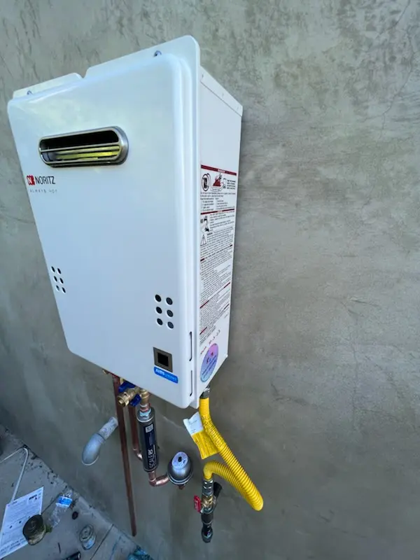 Tankless water heater installation for Lakepointe homes